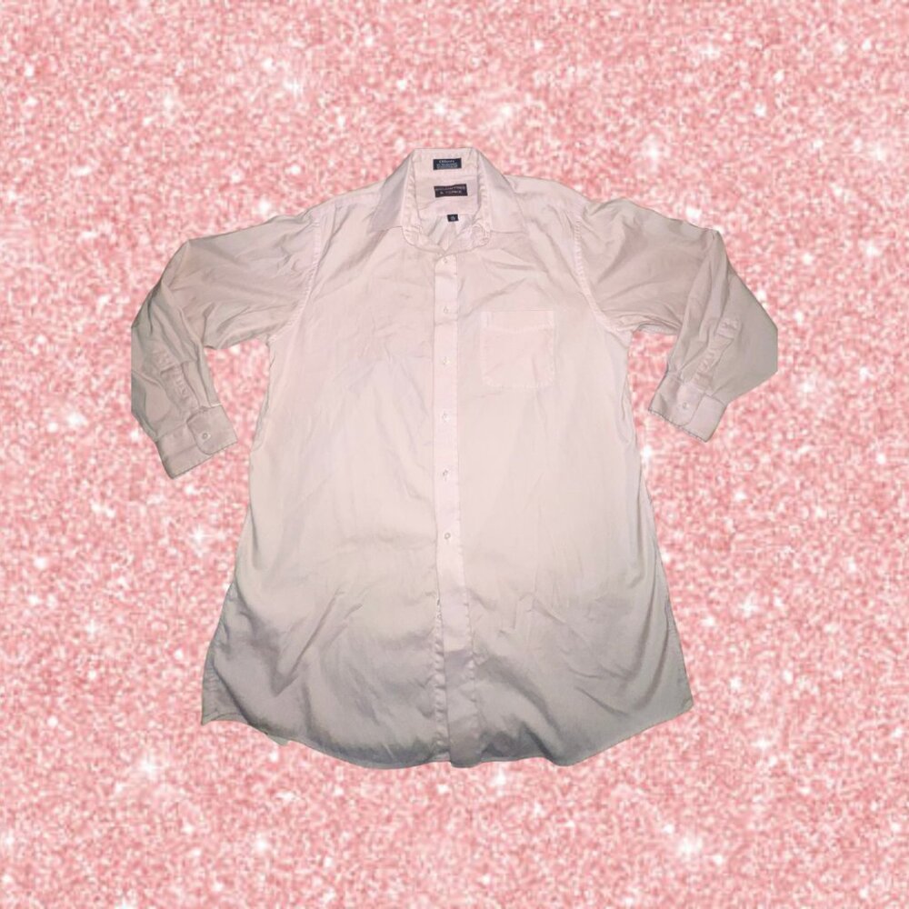 RoundTree & Yorke Blush Button Up